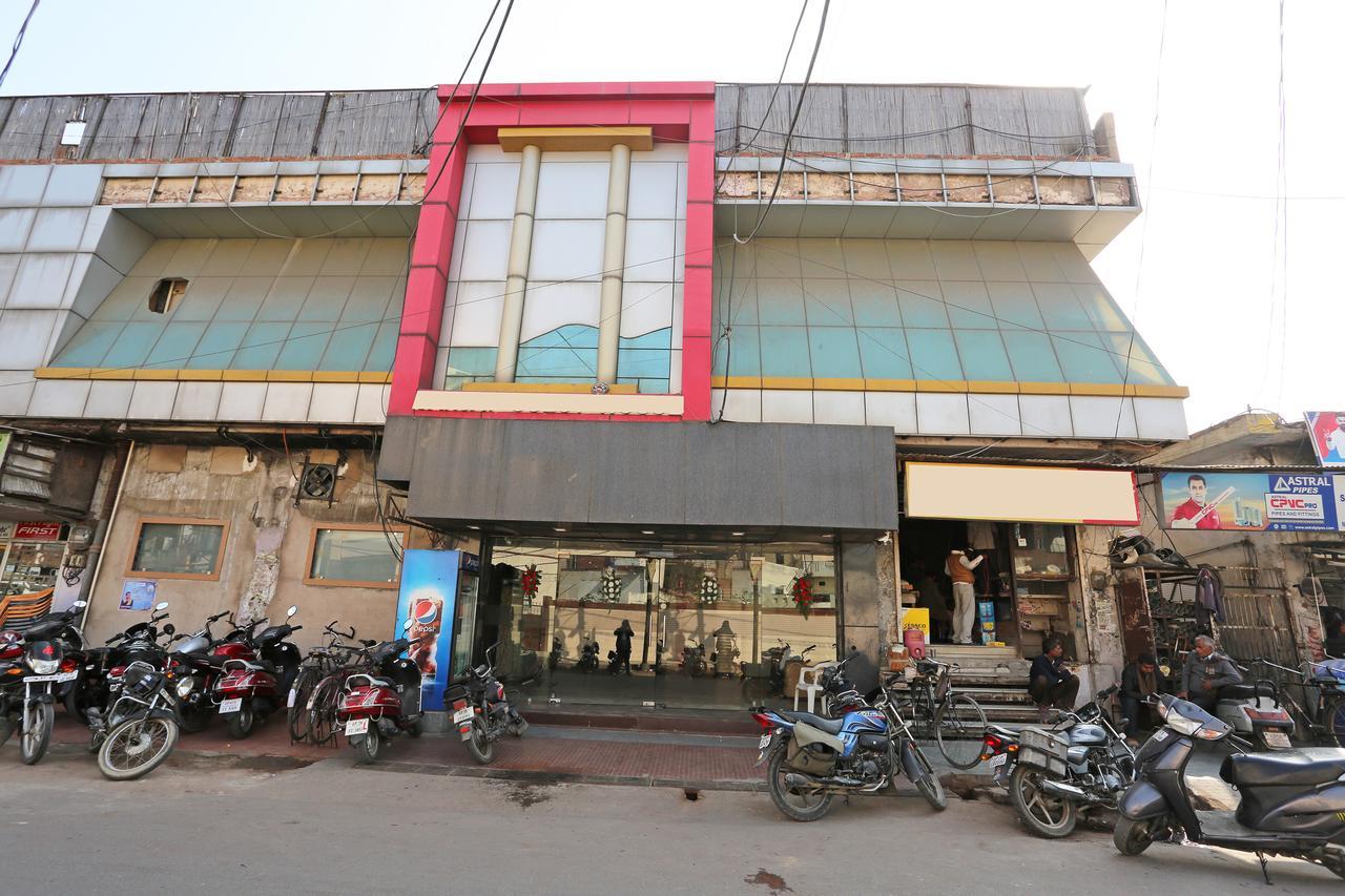 Oyo 11596 Sanjay Guest House Kanpur Exterior photo